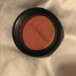 Mac blush in springsheen